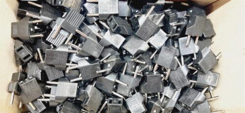 مبدل برق دوشاخه دو به دو - Image 2